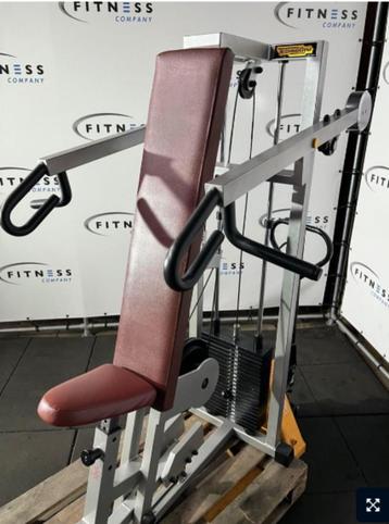 Technogym Isotonic Shoulder Press beschikbaar voor biedingen