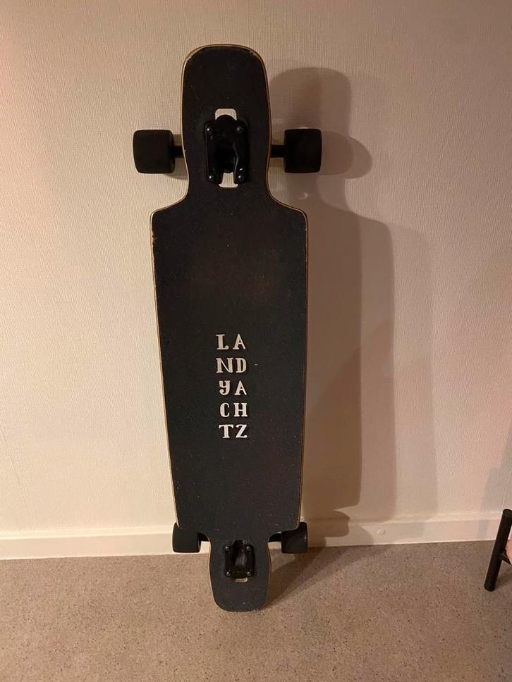 Longboard - Landyachtz Drop Carve 40, Sport en Fitness, Skateboarden, Zo goed als nieuw, Longboard, Ophalen