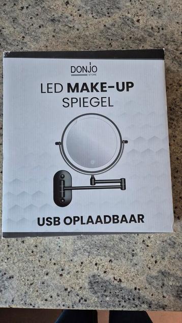 Make-up spiegel beschikbaar voor biedingen