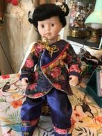 Vintage antique marqué H V Fille chinoise avec son pouf, Antiquités & Art, Enlèvement ou Envoi