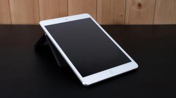 iPad mini 2 – 16 GB – Wi-Fi – Zilver beschikbaar voor biedingen