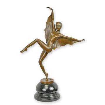 Prachtig Bronzen Beeld Genaamd The Batgirl GRATIS LEVERING beschikbaar voor biedingen