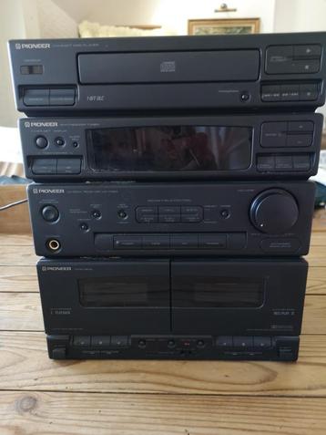 stereoketen Pioneer met cd en dubbele cassettedeck