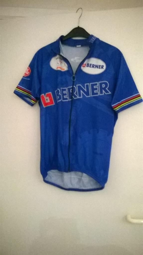 maillot berner windstopper taille XL, Vélos & Vélomoteurs, Accessoires vélo | Vêtements de cyclisme, Utilisé, Hommes, Vêtements d'extérieur