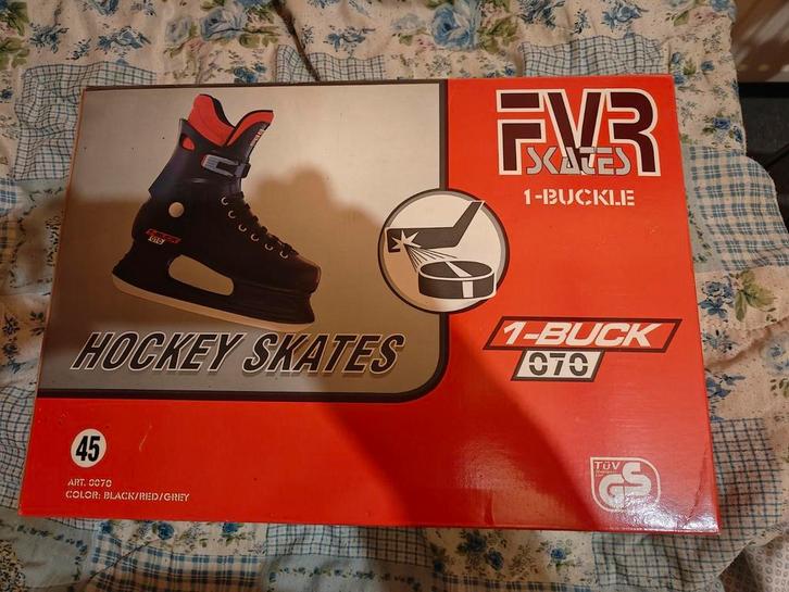 FVR SKATES 1-BUCK 070 taille 45, Sports & Fitness, Hockey sur glace, Comme neuf, Patins, Enlèvement ou Envoi