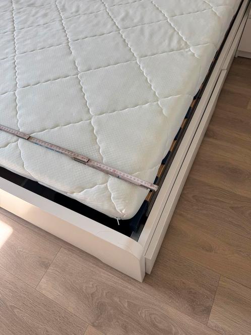 Matras 2 jaar oud 160x200cm zeer goede staat, Huis en Inrichting, Slaapkamer | Matrassen en Bedbodems, Zo goed als nieuw, Matras