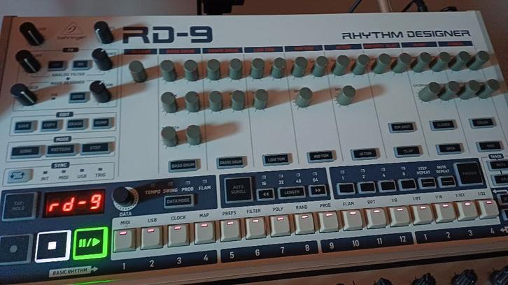 Behringer RD-9 Drum Machine, Musique & Instruments, Batteries électroniques, Neuf, Autres marques, Enlèvement ou Envoi