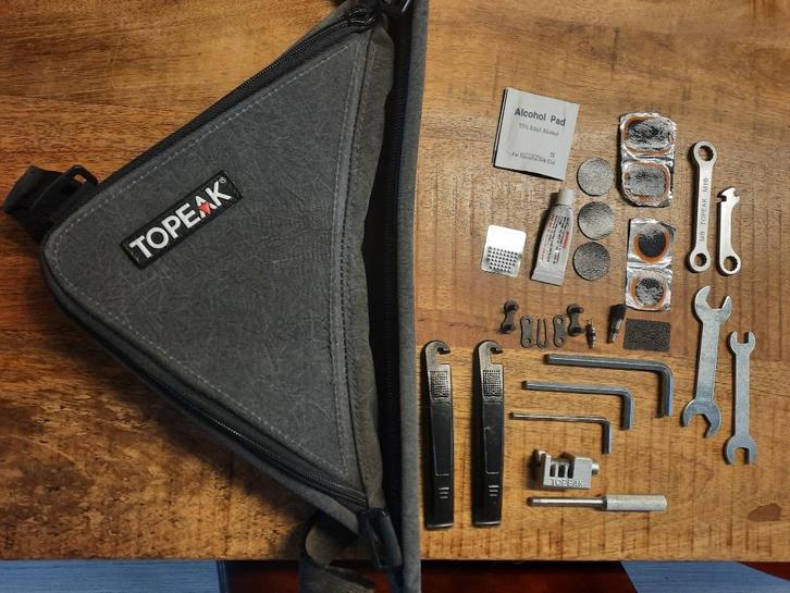 outils + pochette pour cadre vélo de la marque Topeak, Vélos & Vélomoteurs, Accessoires vélo | Outils de vélo, Comme neuf, Enlèvement