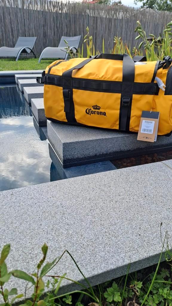 (Nieuwe) CORONA The North Face Reistas Base Camp Duffel, Handtassen en Accessoires, Tassen | Sporttassen, Ophalen