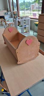 Houten poppenbedje, Kinderen en Baby's, Ophalen, Zo goed als nieuw