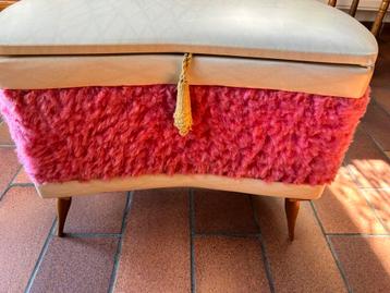 Poufs Vintage + couvre lit assorti, Enlèvement, Utilisé