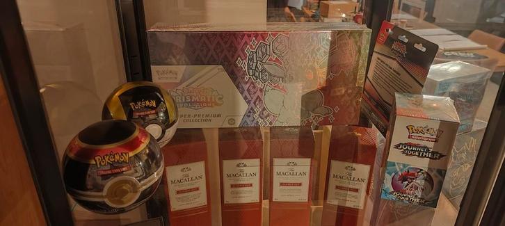 Prismatic evolutions spc, Hobby en Vrije tijd, Verzamelkaartspellen | Pokémon, Booster, Ophalen