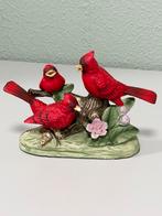 Vintage beeldje – Drie rode kardinaalvogels op tak – 18 cm, Verzamelen, Ophalen of Verzenden, Zo goed als nieuw, Dier