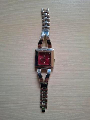 Damesuurwerk. Quartz. beschikbaar voor biedingen