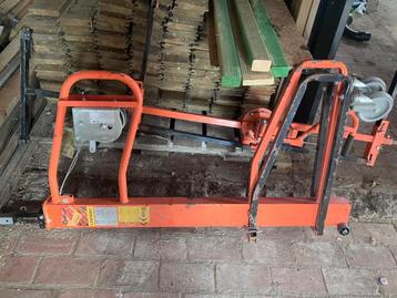 Panneelheffer Levano II te koop beschikbaar voor biedingen