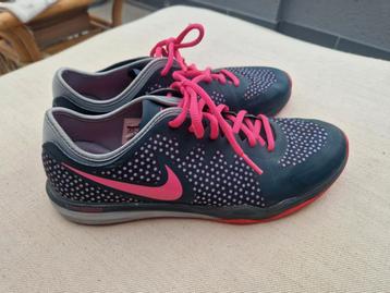 Nike Dual Fusion TR 3 beschikbaar voor biedingen