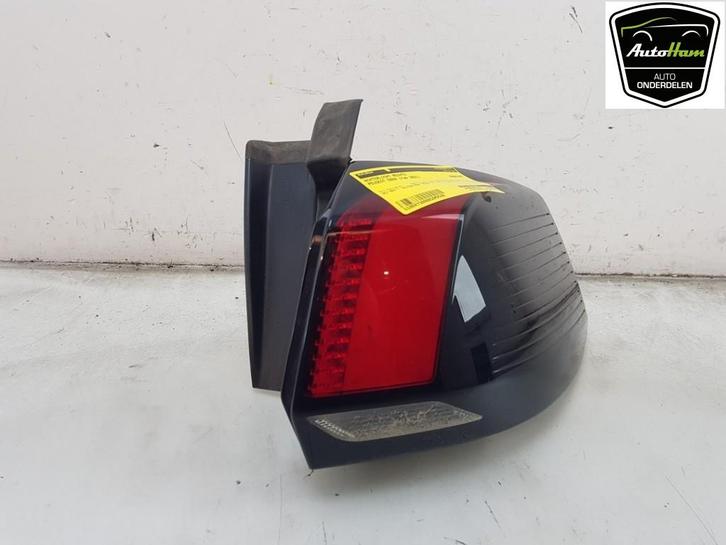 FEU ARRIÈRE DROIT Peugeot 5008 II (M4 / MC / MJ / MR), Autos : Pièces & Accessoires, Éclairage, Peugeot, Utilisé