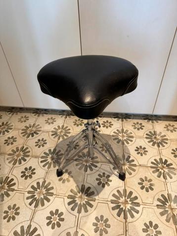Tama drumkruk – ergonomisch zadelmodel beschikbaar voor biedingen