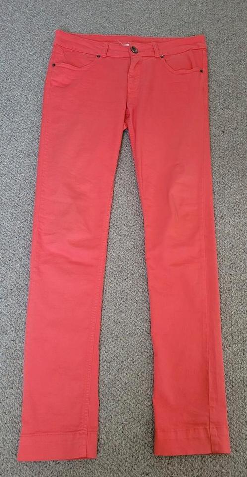 Mooie broek merk Twin-set, jeansmaat 28, lgt zie detail, Kleding | Dames, Broeken en Pantalons, Zo goed als nieuw, Rood, Ophalen of Verzenden