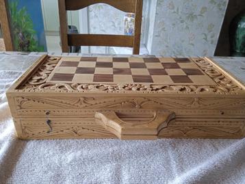 heel mooi antiek enig houten Afrikaans schaakspel beschikbaar voor biedingen