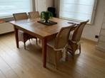 Teak tafel met 4 stoelen in riet met kussens., Huis en Inrichting, Tafels | Eettafels, Ophalen, Zo goed als nieuw, Vijf personen of meer