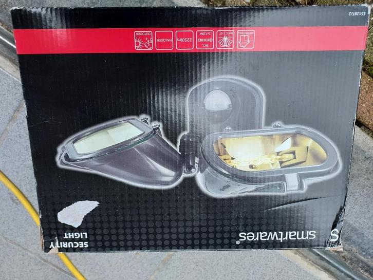 Buitenlamp halogeen nieuw, Tuin en Terras, Buitenverlichting, Nieuw, Spots, Kunststof, 250 watt of meer, Netvoeding, Bewegingssensor