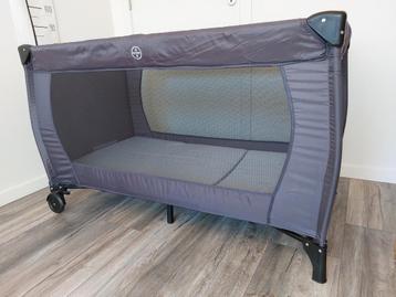 Reisbed met matras beschikbaar voor biedingen