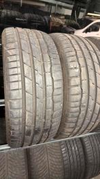 4 pneus Hankook 225/45/17 avec support, Enlèvement, Comme neuf