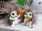 2 vintage beeldjes van konijnen met fluffy haar en staart, Ophalen of Verzenden, Zo goed als nieuw