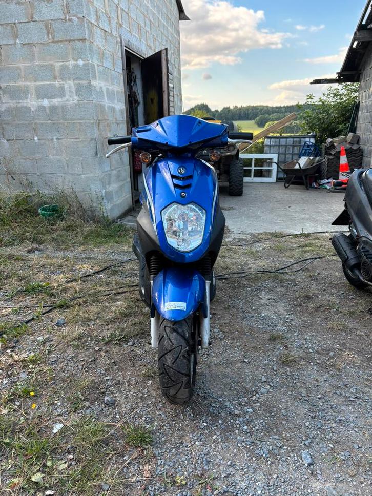 Scooter 125 in een baan, Fietsen en Brommers, Scooters | SYM, Gebruikt, Orbit, Klasse B (45 km/u), Benzine, Ophalen