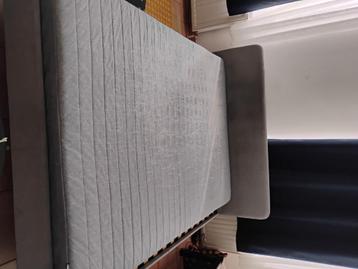 Matelas gris, Matelas, 140 cm, Enlèvement, Utilisé