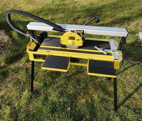 Watergekoelde tegelzaag machine, Doe-het-zelf en Bouw, Gereedschap | Zaagmachines, Gebruikt, Ophalen