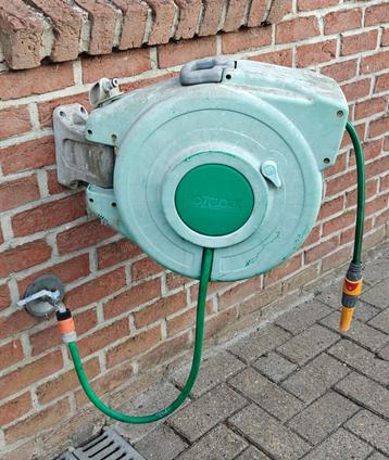Hozelock automatische wandslang 20m beschikbaar voor biedingen