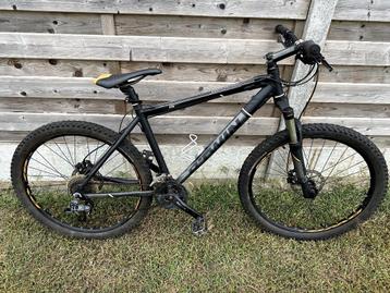 Mountainbike B-Twin Rockrider 540 beschikbaar voor biedingen