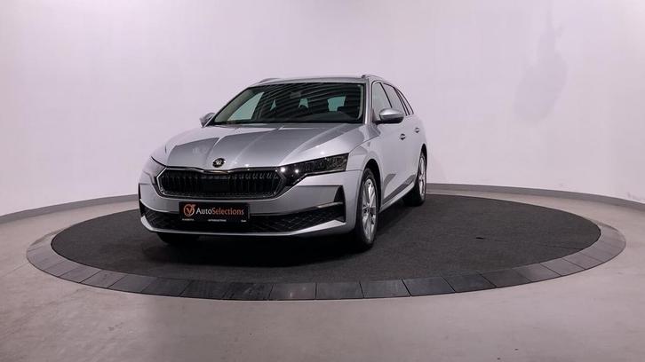 Skoda Octavia Combi/Camera/Automaat/ MHEV Nieuw Model!!!, Auto's, Skoda, Particulier, Octavia, ABS, Airbags, Airconditioning, Android Auto