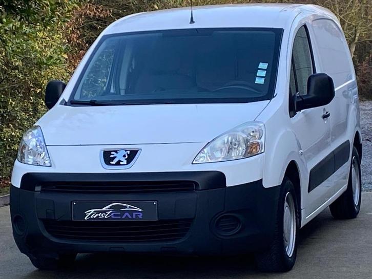 Peugeot Partner 1.6hdi 08/2010 286576km / 2 PL / PETIT PRIX, Autos, Camionnettes & Utilitaires, Entreprise, ABS, Airbags, Alarme