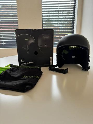 burton helm  beschikbaar voor biedingen