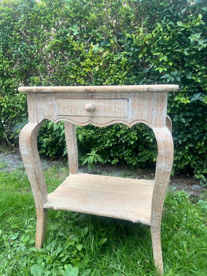 Pracjtige echte hout bijzettafel, Huis en Inrichting, Tafels | Bijzettafels, Hout, Ophalen