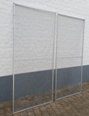 Volierepanelen standaardmaat dus 1m. X 2m. beschikbaar voor biedingen