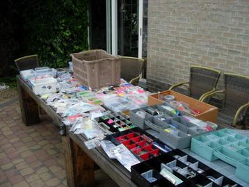 groot lot visgerief! veel kunstaas! VEEL nieuw KOOPJE!!, Enlèvement, Comme neuf, Appât