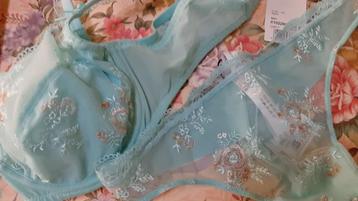 Mooi kanten setje Marie Jo 75C beugelbh en string 36 nieuw beschikbaar voor biedingen