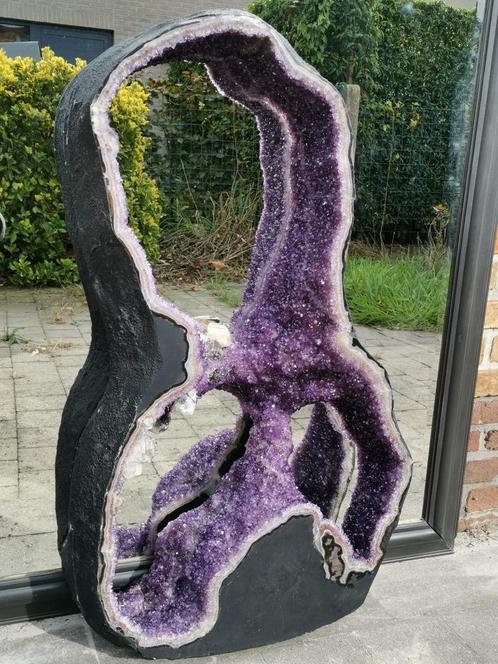 Grote Amethist Zeldzaam - 83x50 cm, 41 KG Uruguay, Verzamelen, Mineralen en Fossielen, Mineraal, Ophalen