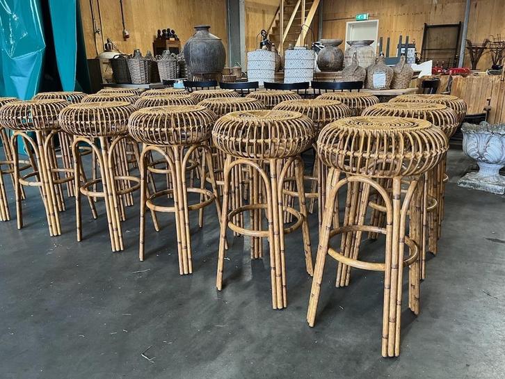 18 Unieke Ibiza/Boho Barkrukken merk Satelliet Nieuw, Huis en Inrichting, Barkrukken, Nieuw, 60 tot 90 cm, Kunststof, Metaal, 5 krukken of meer