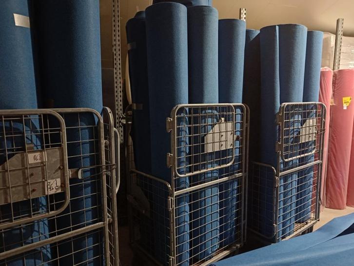 tapijt tapis plein vasttapijt, Huis en Inrichting, Stoffering | Tapijten en Vloerkleden, Nieuw, 200 cm of meer, 200 cm of meer