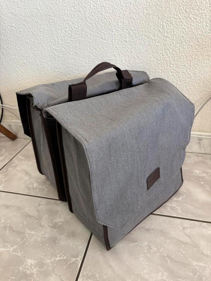 Decalthon Elops 500 dubbele fietstas 2x20L, Fietsen en Brommers, Fietsaccessoires | Fietstassen, Gebruikt, Ophalen