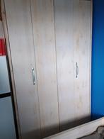 grenen houten kleerkast, Grenenhout, Met hangruimte, Zo goed als nieuw, Ophalen