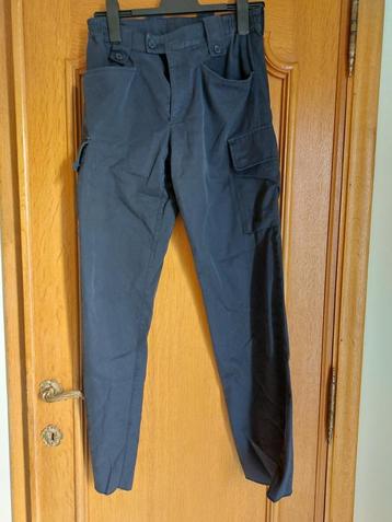 Pantalon marine à poches taille 40 - Andres beschikbaar voor biedingen