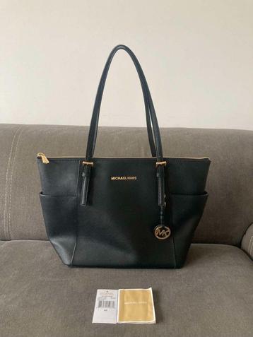 Lederen handtas Michael Kors Jet Set Black zo goed als nieuw beschikbaar voor biedingen