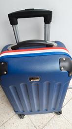Blauwe koffer op wielen in vliegtuigcabine fr, Nieuw, 35 tot 45 cm, Zacht kunststof, Ophalen of Verzenden