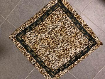 Halsdoek  beschikbaar voor biedingen
